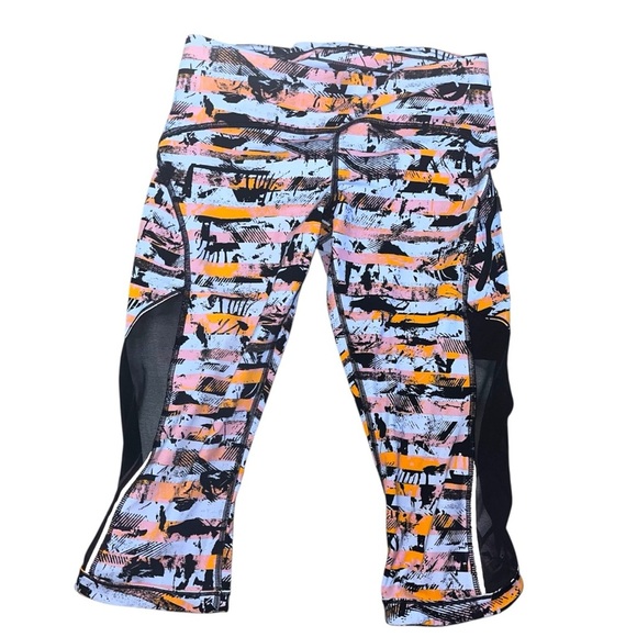 Lululemon Athletica Sun Runner Crop Inversion Print - Picture 2 of 5